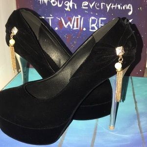 Jeweled, Red bottom Stilettos Women’s size US 9